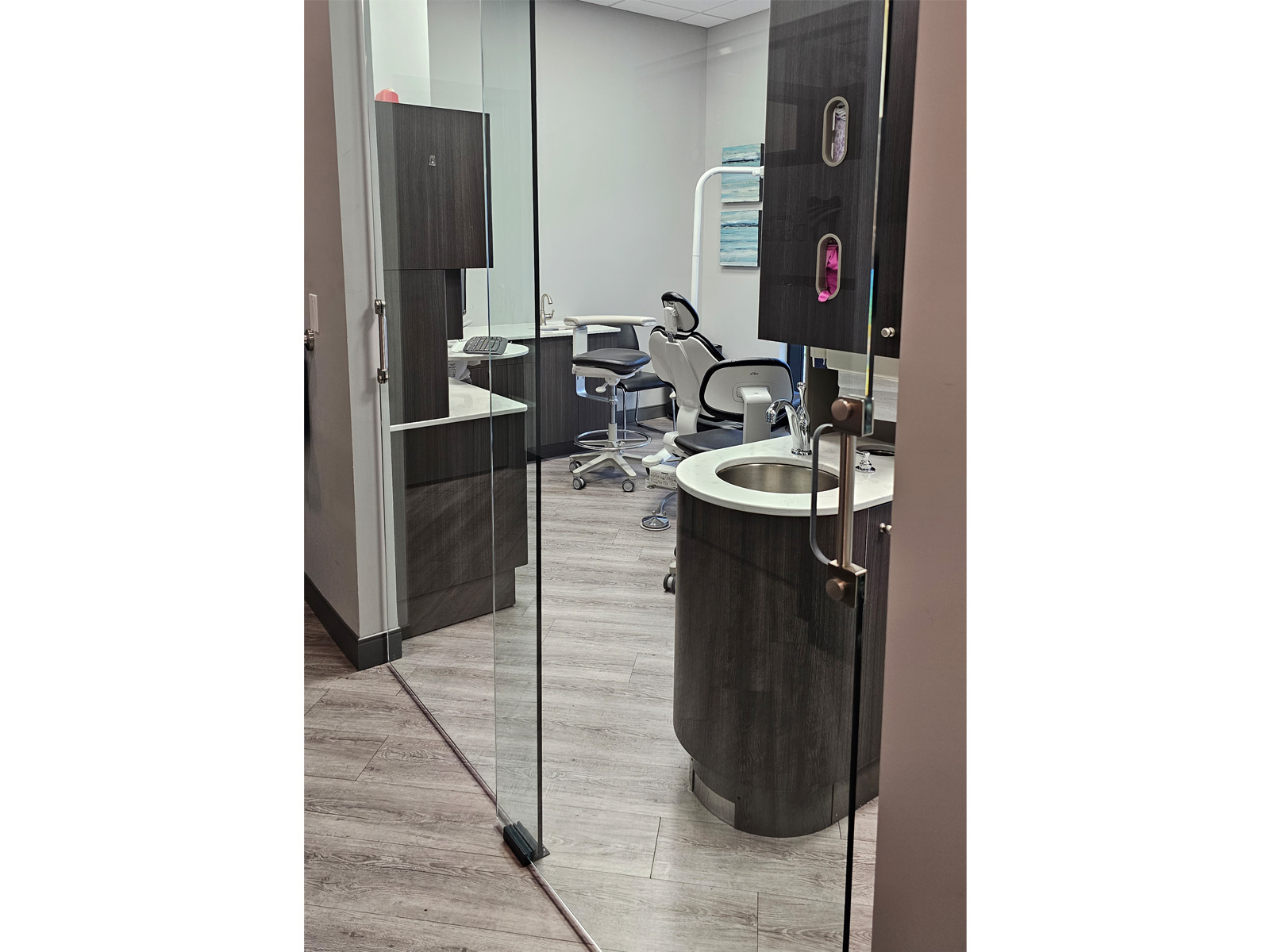 dental_room_glass_protection dental_room_glass_protection